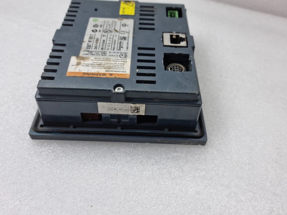 SCHNEIDER MAGELIS XBT RT511 HMI KEYPAD PANEL 24V XBTRT511 (USED)